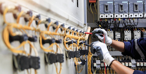 Professional Electrician technician working in Enigma, GA